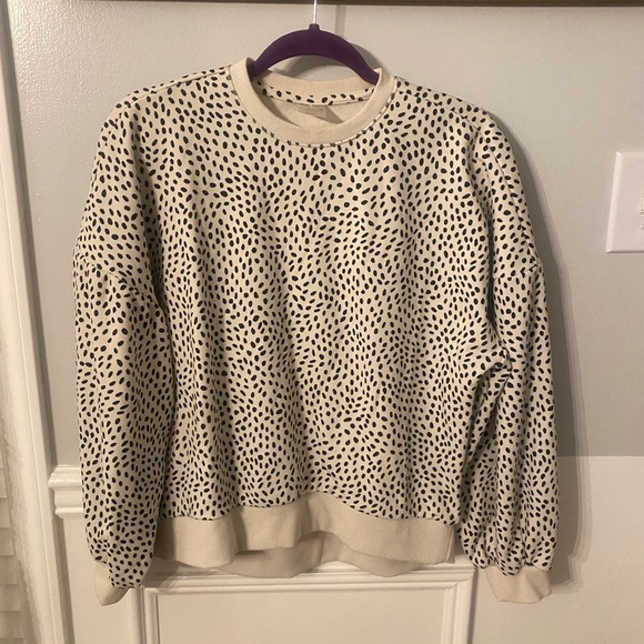 CALIA by Carrie Underwood Tops - Calia Cheetah Spotted Tan‎ & Black Puff Sleeve Sweatshirt